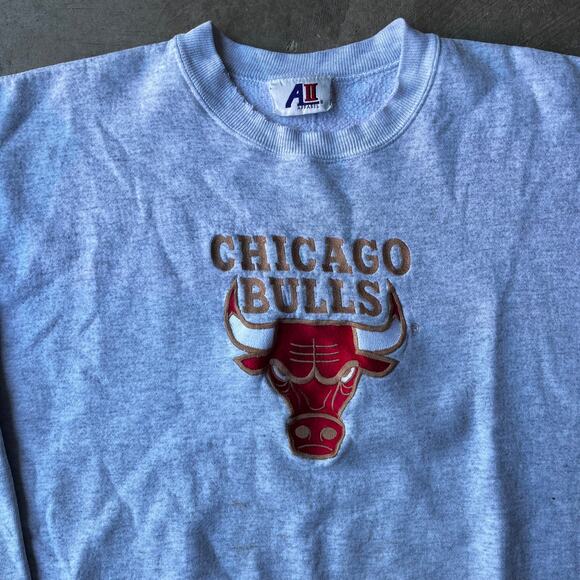 Vintage Chicago Bulls NBA Crewneck Sweatshirt Grey 90s EMBROIDERED MENS XL - Picture 7 of 7